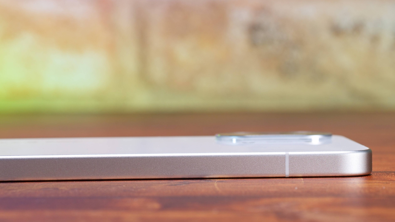 Trên tay POCO X8 Pro Max: “Siêu phẩm” với Dimensity 9500s, pin 8.500 mAh và sạc nhanh100 W Trên tay POCO X8 Pro Max: “Siêu phẩm” với Dimensity 9500s, pin 8.500 mAh và sạc nhanh100 W