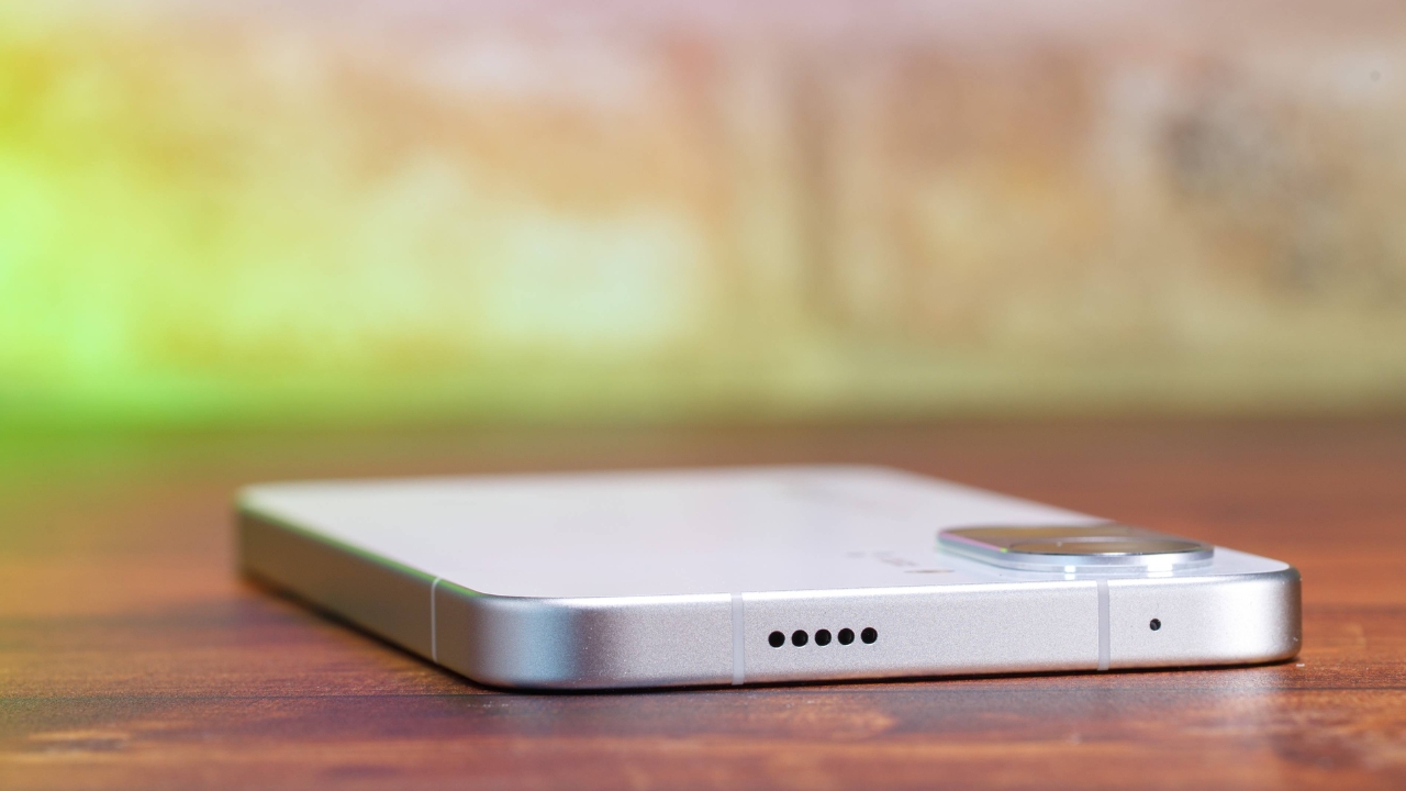 Trên tay POCO X8 Pro Max: “Siêu phẩm” với Dimensity 9500s, pin 8.500 mAh và sạc nhanh100 W Trên tay POCO X8 Pro Max: “Siêu phẩm” với Dimensity 9500s, pin 8.500 mAh và sạc nhanh100 W