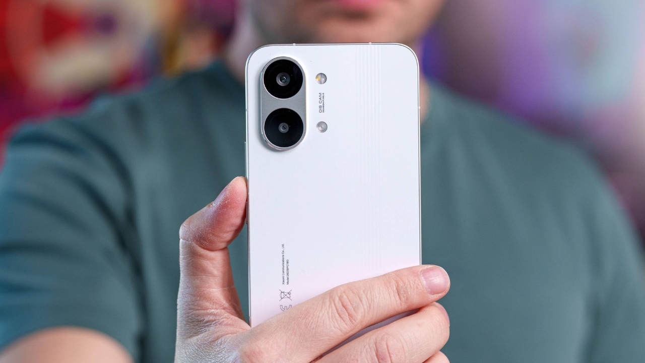 Trên tay POCO X8 Pro Max: “Siêu phẩm” với Dimensity 9500s, pin 8.500 mAh và sạc nhanh100 W Trên tay POCO X8 Pro Max: “Siêu phẩm” với Dimensity 9500s, pin 8.500 mAh và sạc nhanh100 W