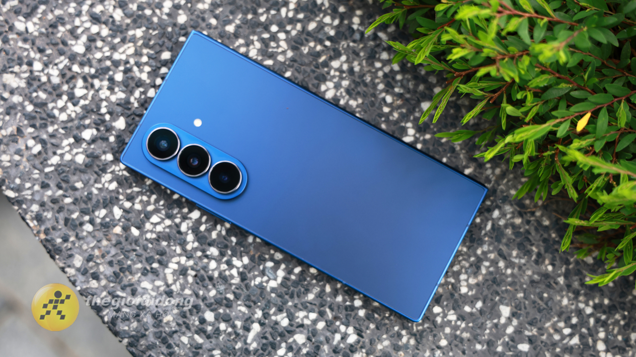 Nghe đồn là Samsung Galaxy Z Fold8 có pin 5.000 mAh, sạc nhanh 45 W và mỏng 9 mm (cập nhật 03/2026) Nghe đồn là Samsung Galaxy Z Fold8 có pin 5.000 mAh, sạc nhanh 45 W và mỏng 9 mm (cập nhật 03/2026)