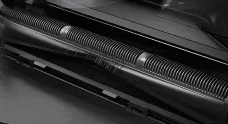 Các lưỡi dao của chổi TriCut được làm từ thép không gỉ, có độ sắc bén cao để cắt đứt tóc một cách dễ dàng