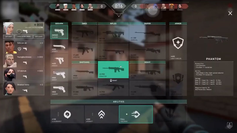 Mỗi người chơi bắt đầu với 800$, kiếm thêm tiền qua từng round để mua súng, giáp và trang bị cần thiết