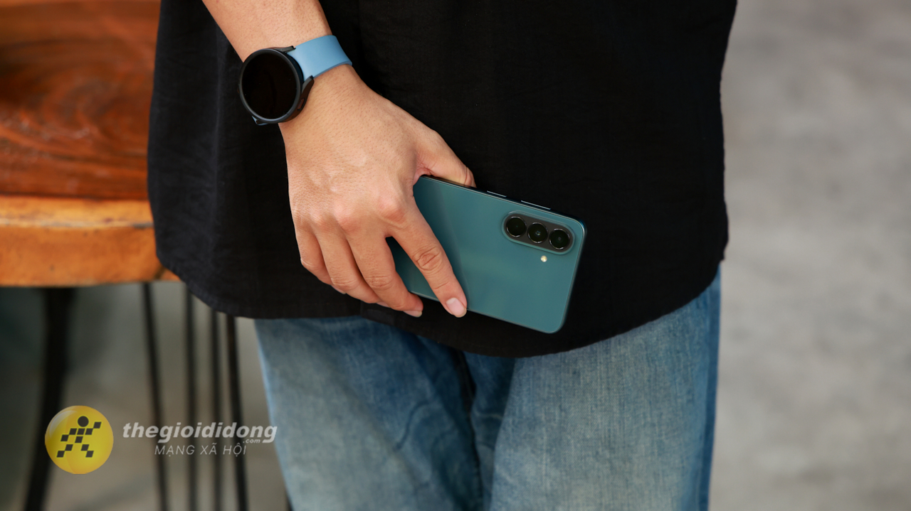 Trên tay Samsung Galaxy A37: Thiết kế cao cấp, màn hình 1.900 nits, chip Exynos 1480 Trên tay Samsung Galaxy A37: Thiết kế cao cấp, màn hình 1.900 nits, chip Exynos 1480