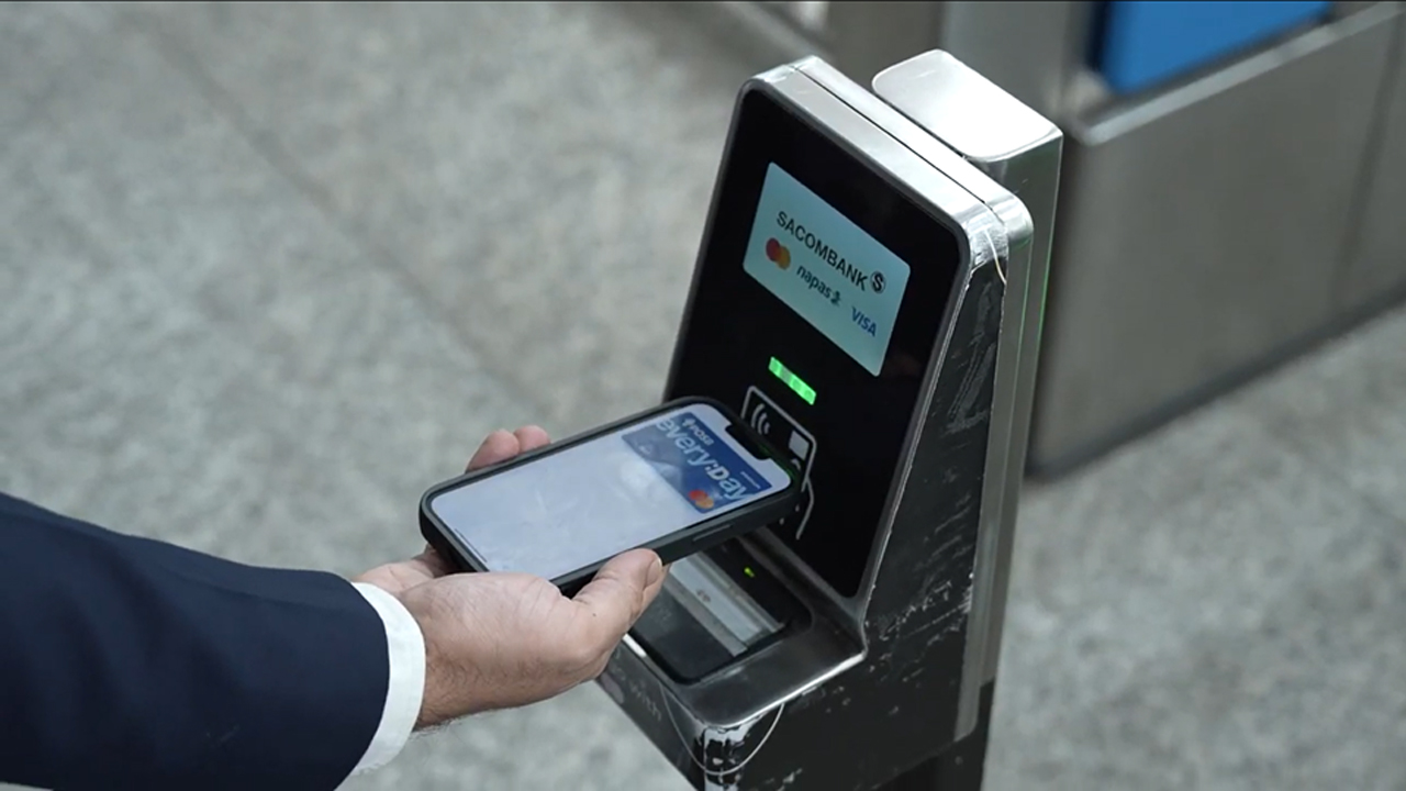 Cách thanh toán phương tiện công cộng bằng iPhone