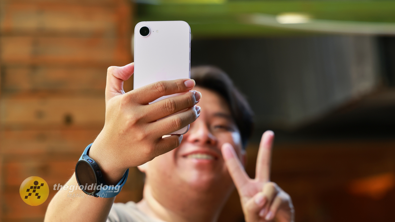 Trên tay iPhone 17e Trên tay iPhone 17e