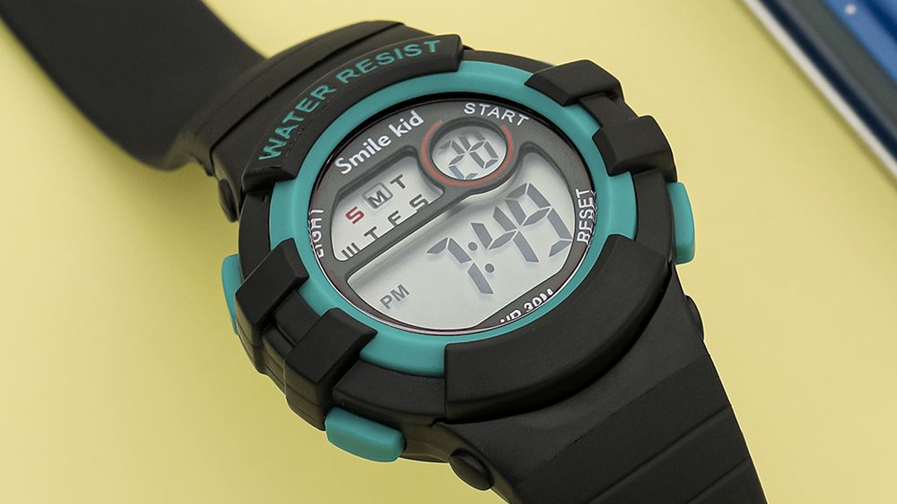 Đồng hồ tuổi teen mở màn mùa đi biển, mua ngay giá chỉ từ 120K Đồng hồ tuổi teen mở màn mùa đi biển, mua ngay giá chỉ từ 120K