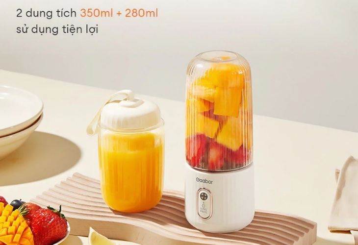 Máy xay sinh tố cầm tay Gaabor FP03T-WH01A thiết kế nhỏ gọn, dễ mang theo