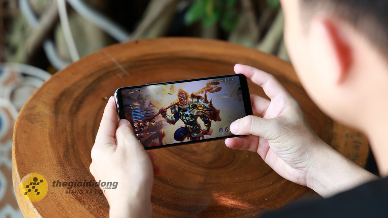 Trên tay realme Note 80