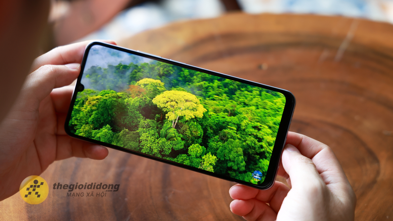 Trên tay realme Note 80