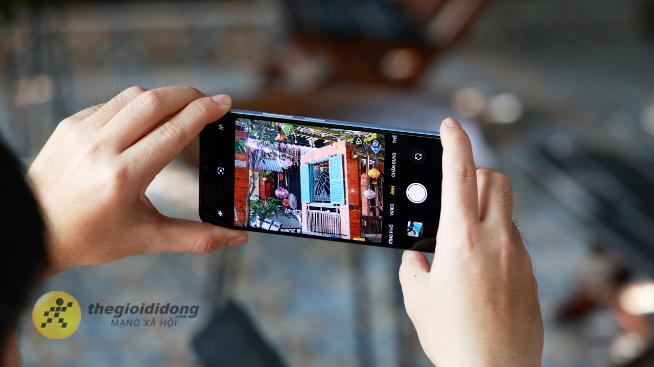 Trên tay realme Note 80