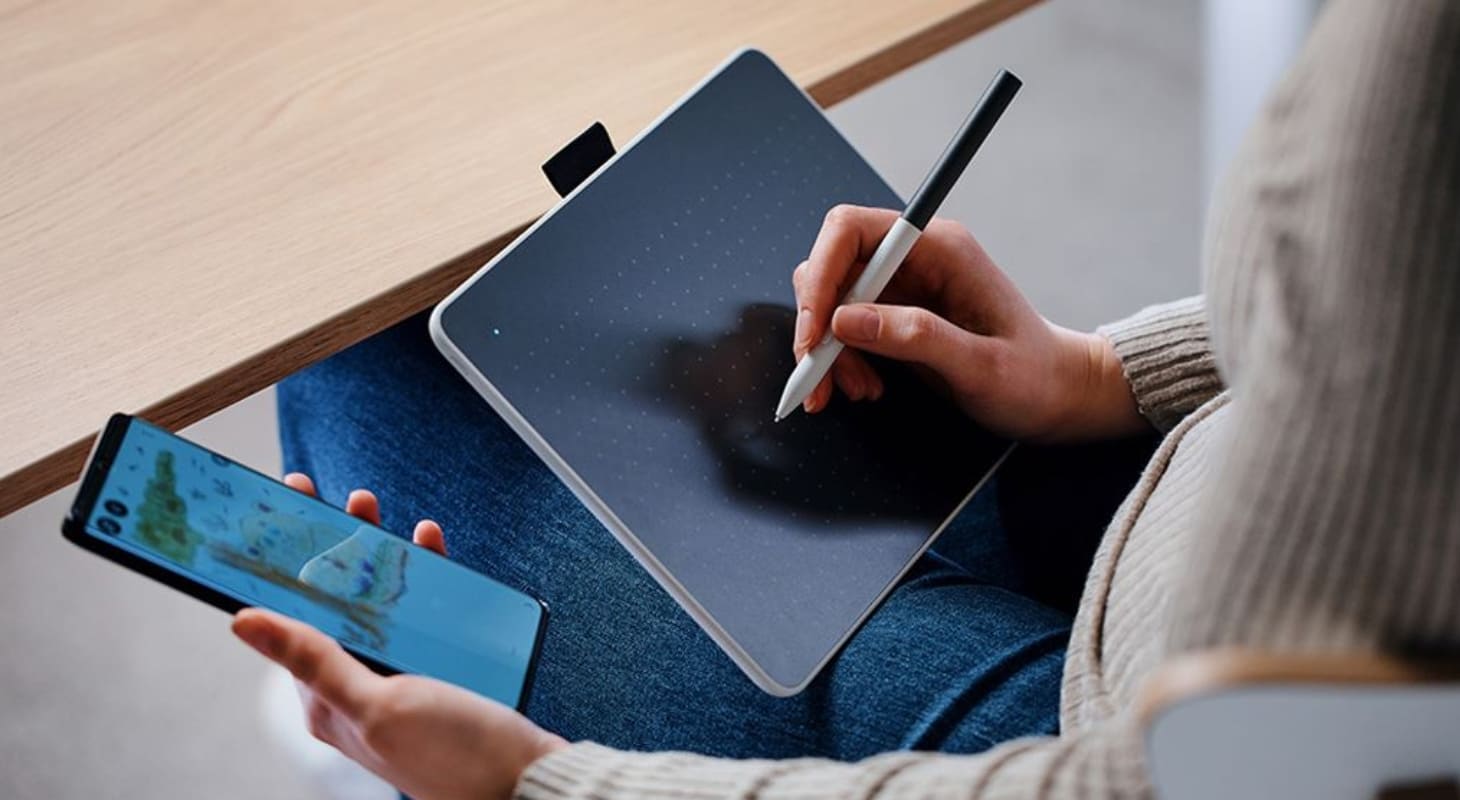 Bảng vẽ điện tử Wacom One M Pen Tablet CTC6110WLW0C là bảng vẽ điện tử thuộc thương hiệu Wacom chất lượng