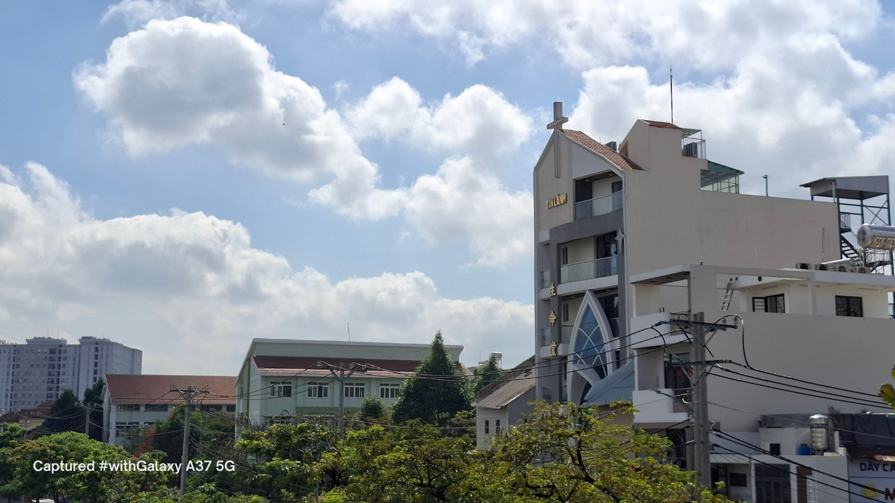 Samsung Galaxy A37 thật sự “quá đáng” mua