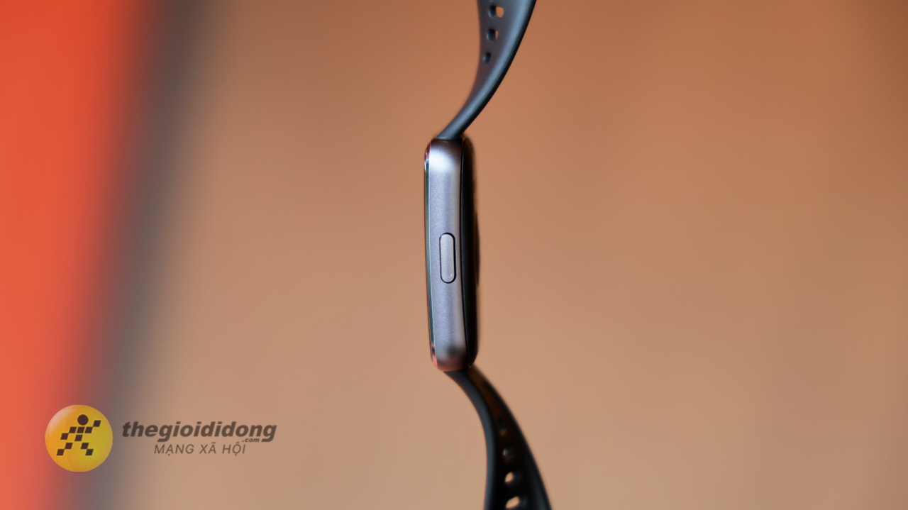 Trên tay HUAWEI Band 11: Có 5 phiên bản màu sắc, màn hình sáng 1.500 nits, pin lớn 300 mAh