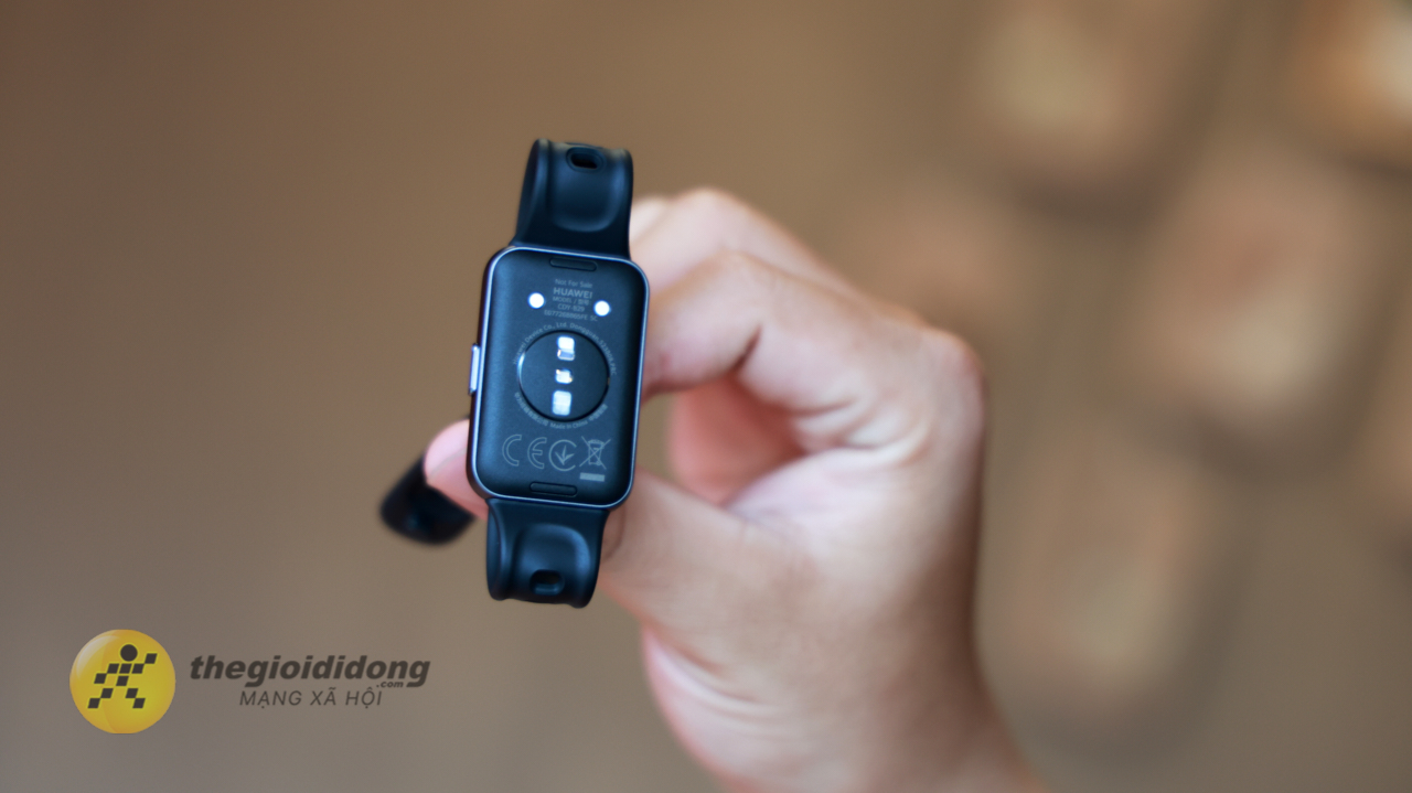 Trên tay HUAWEI Band 11: Có 5 phiên bản màu sắc, màn hình sáng 1.500 nits, pin lớn 300 mAh