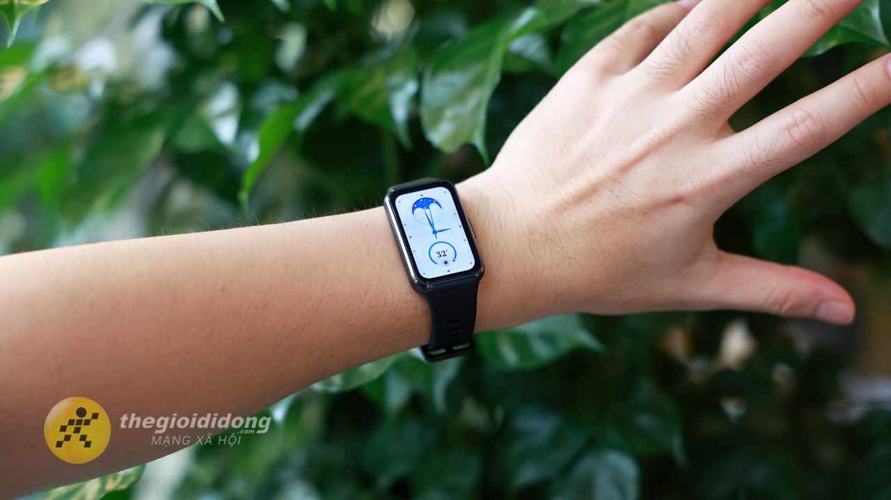 Trên tay HUAWEI Band 11: Có 5 phiên bản màu sắc, màn hình sáng 1.500 nits, pin lớn 300 mAh