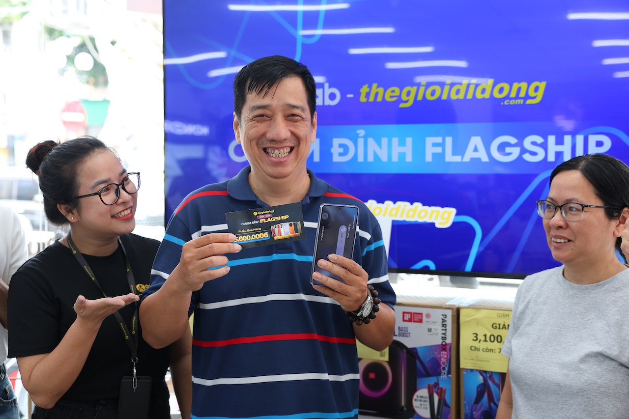 TECH TOUR – CHẠM ĐỈNH FLAGSHIP TECH TOUR – CHẠM ĐỈNH FLAGSHIP