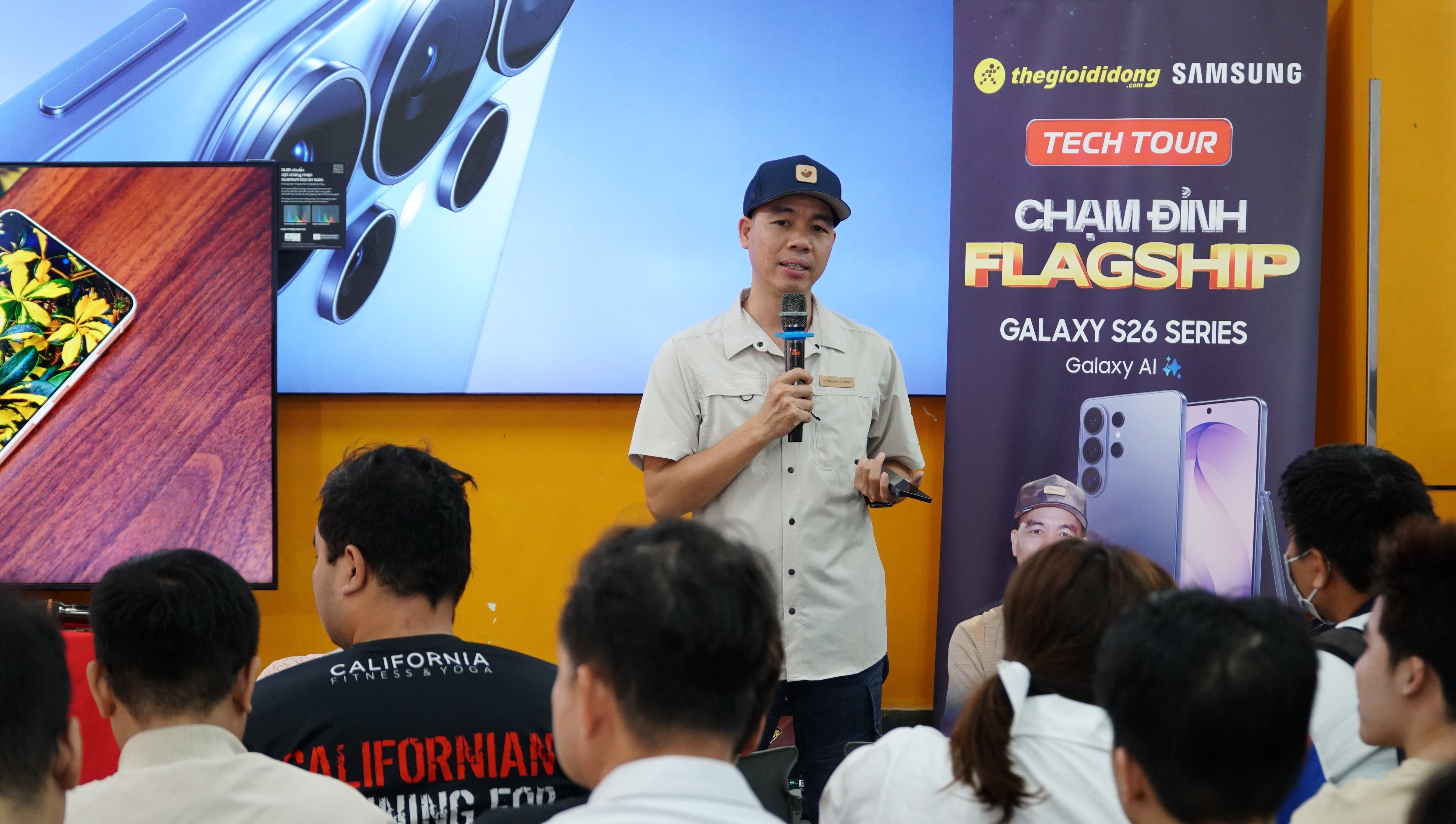 TECH TOUR – CHẠM ĐỈNH FLAGSHIP TECH TOUR – CHẠM ĐỈNH FLAGSHIP