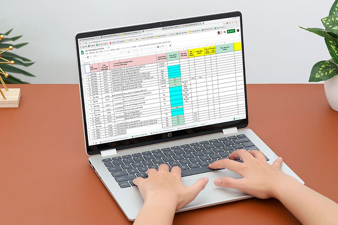 Mua laptop HP OmniBook trả chậm Tương tác