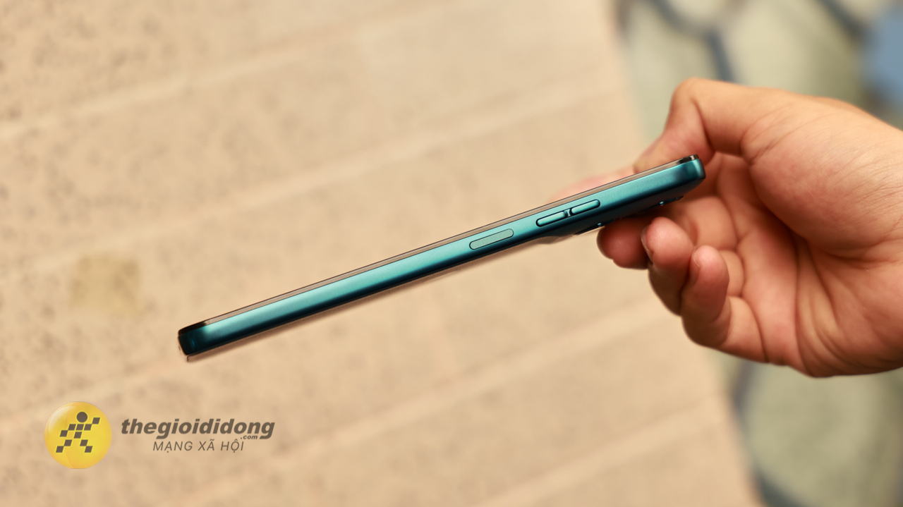 Trên tay motorola G57 POWER: Màn hình Full HD+, Snapdragon 6s Gen 4, pin 7.000 mAh