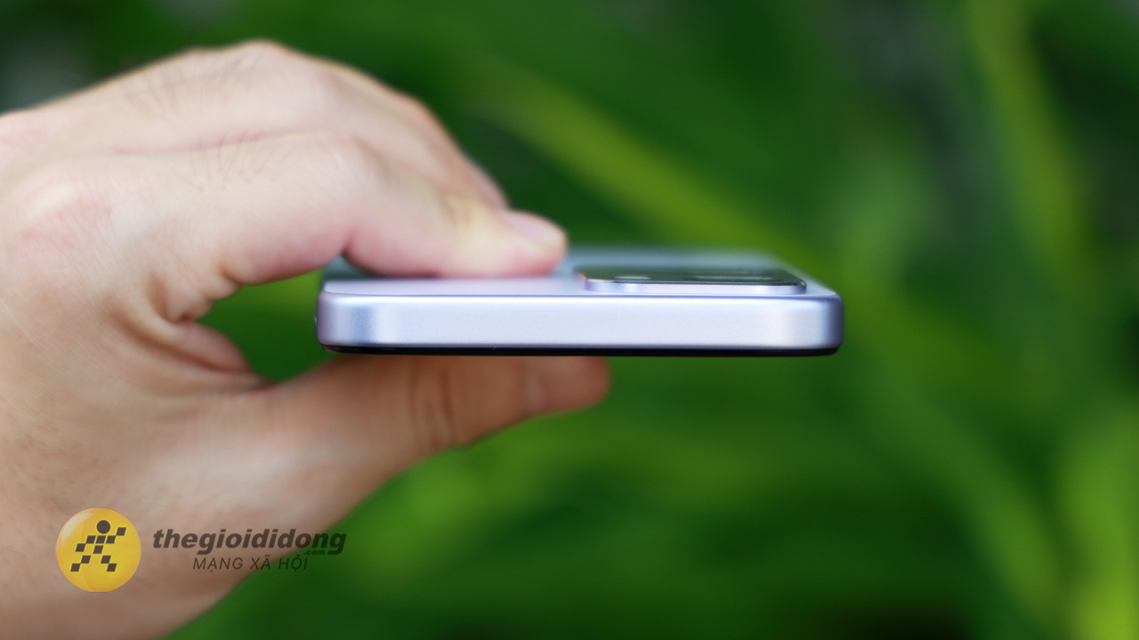 Trên tay realme C100: Giá niêm yết 7.69 triệu với chip Helio G92 Max