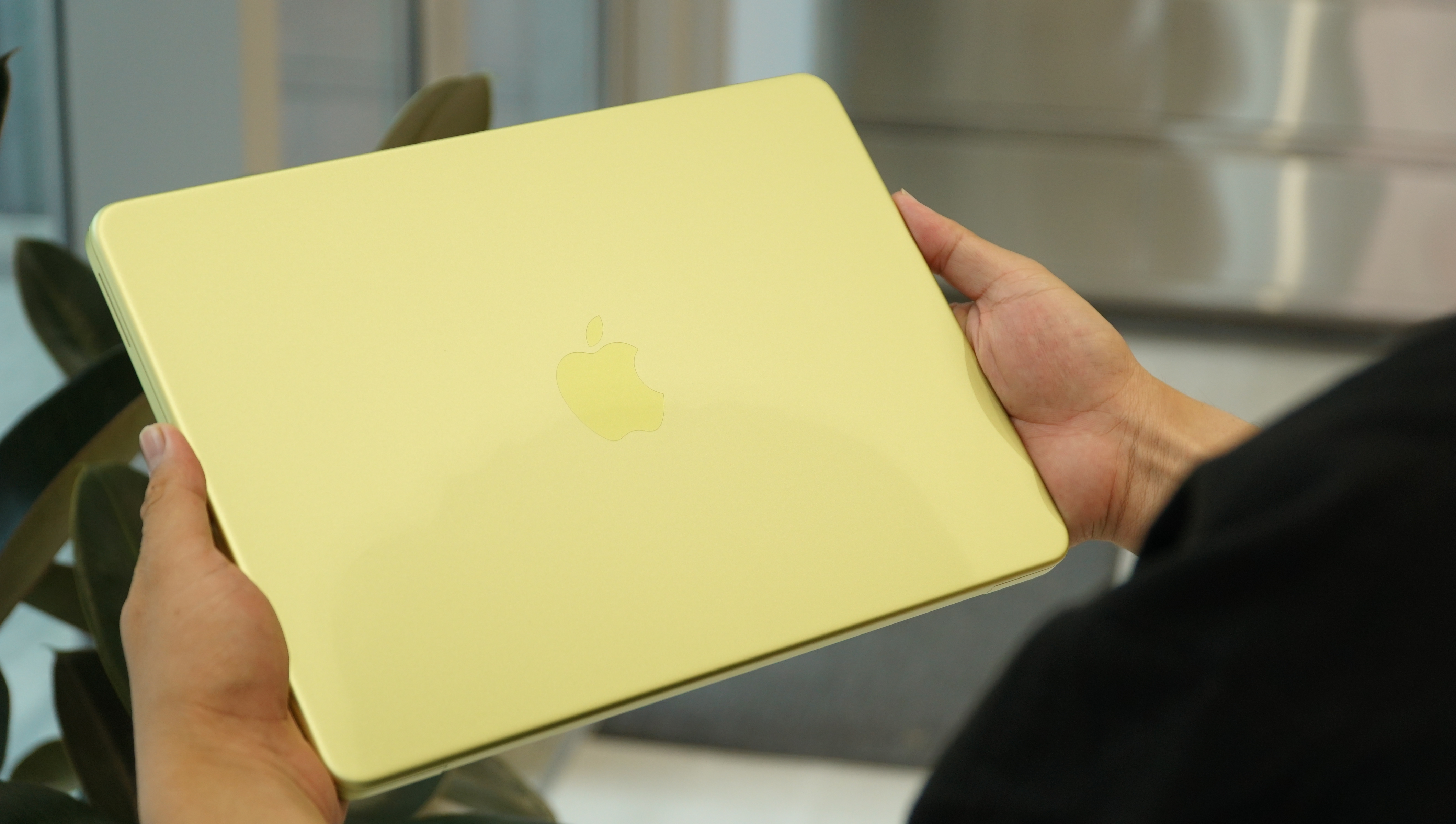 Trên tay nhanh MacBook Neo: Chiếc laptop giá rẻ siêu HOT đến từ Apple đã cập bến Thế Giới Di Động