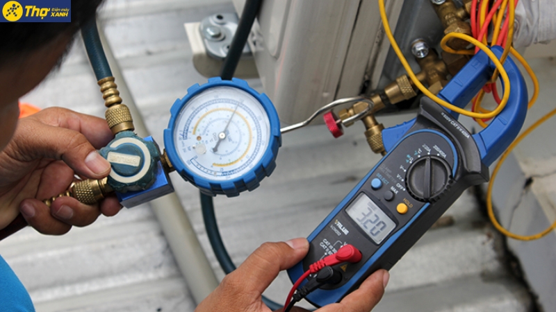 Kiểm tra gas máy lạnh, nạp thêm nếu thiếu Kiểm tra gas máy lạnh, nạp thêm nếu thiếu