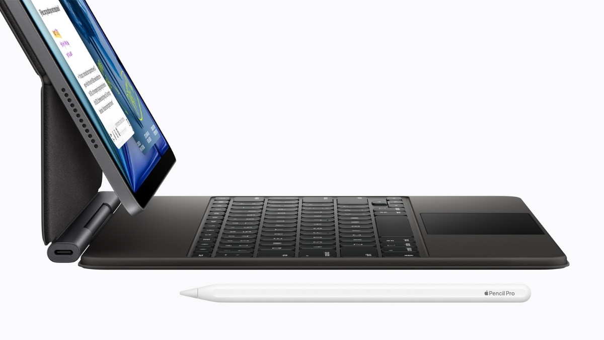 iPad Air M4 kết hợp c&ugrave;ng b&agrave;n ph&iacute;m Magic Keyboard