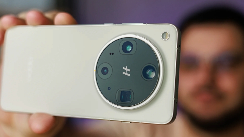 OPPO Find X9 Ultra trang bị 4 camera hợp t&aacute;c c&ugrave;ng Hasselblad