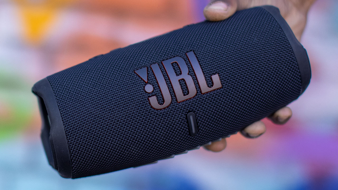 Loa Bluetooth JBL Charge 5 giảm sốc Kiểu dáng hình trụ