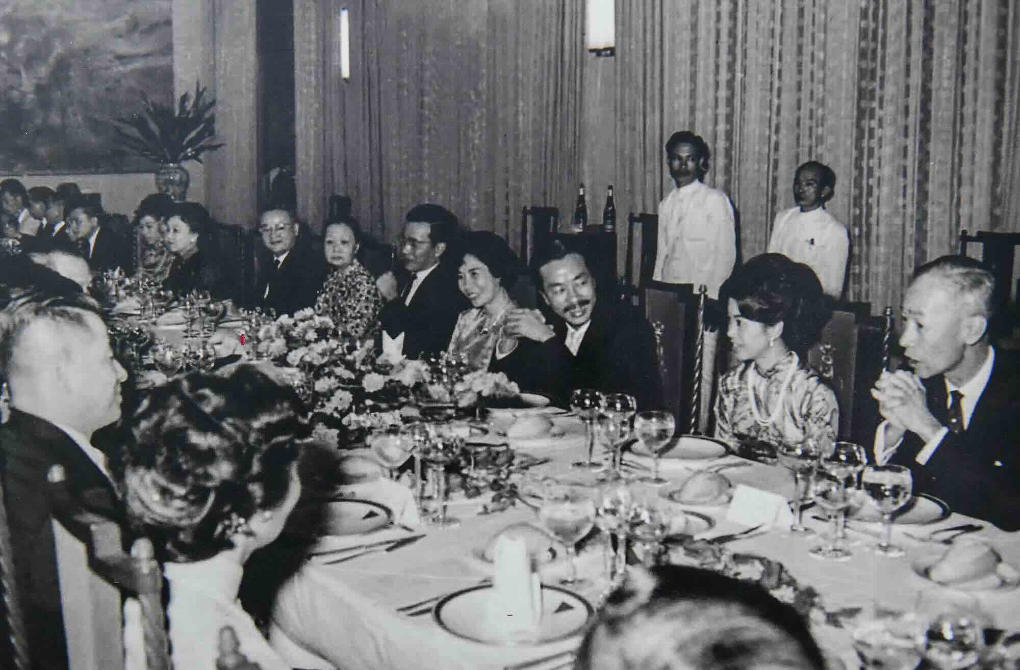 Ph&ograve;ng đại yến, nơi tổ chức c&aacute;c cuộc chi&ecirc;u đ&atilde;i với chứa hơn 100 kh&aacute;ch