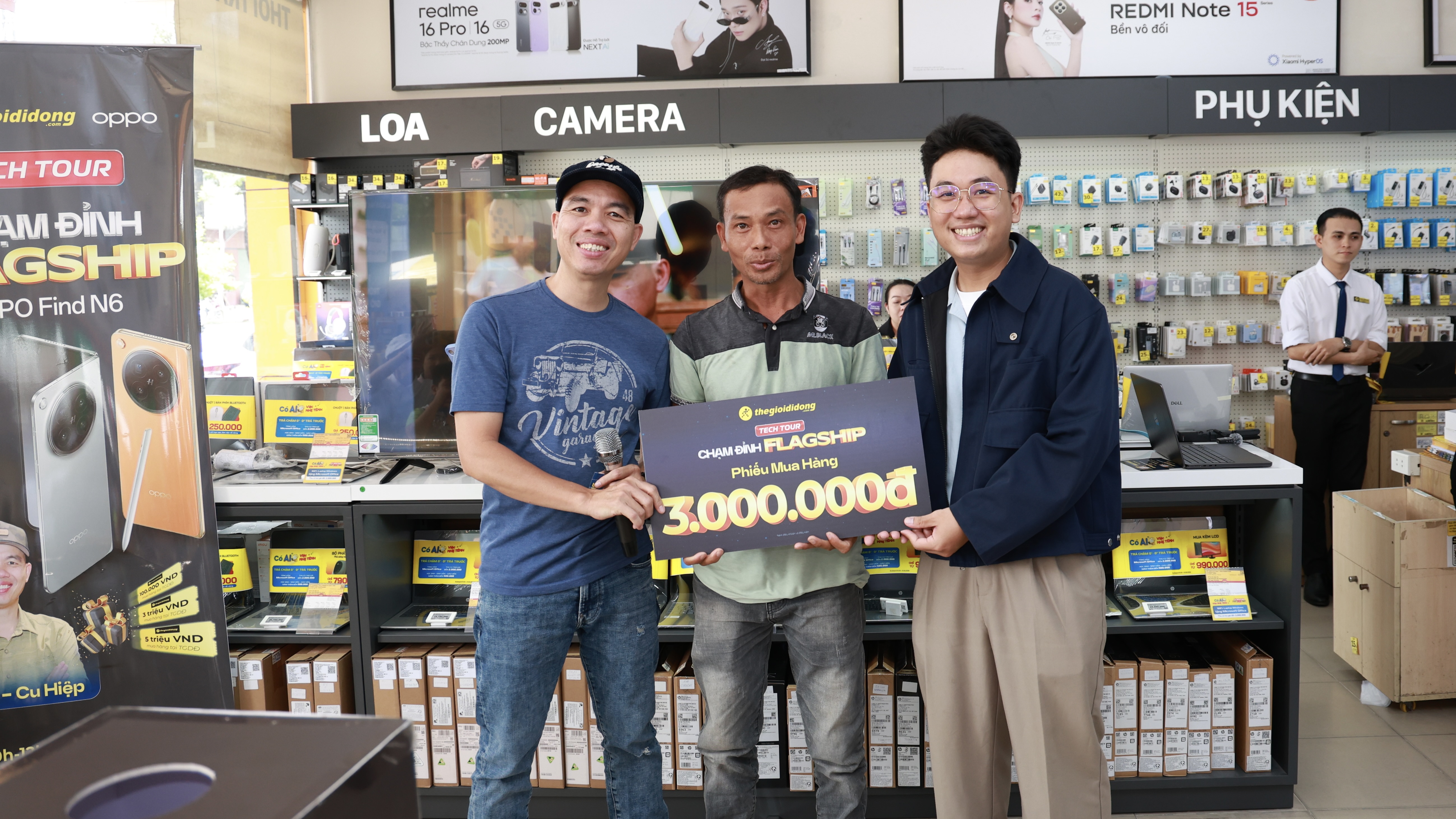 TECH TOUR – CHẠM ĐỈNH FLAGSHIP TECH TOUR – CHẠM ĐỈNH FLAGSHIP