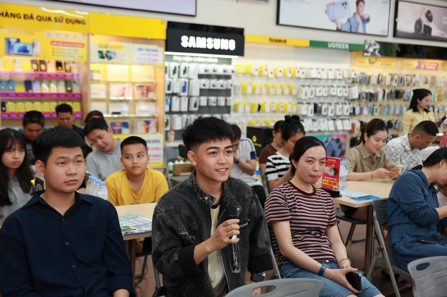 TECH TOUR – CHẠM ĐỈNH FLAGSHIP TECH TOUR – CHẠM ĐỈNH FLAGSHIP