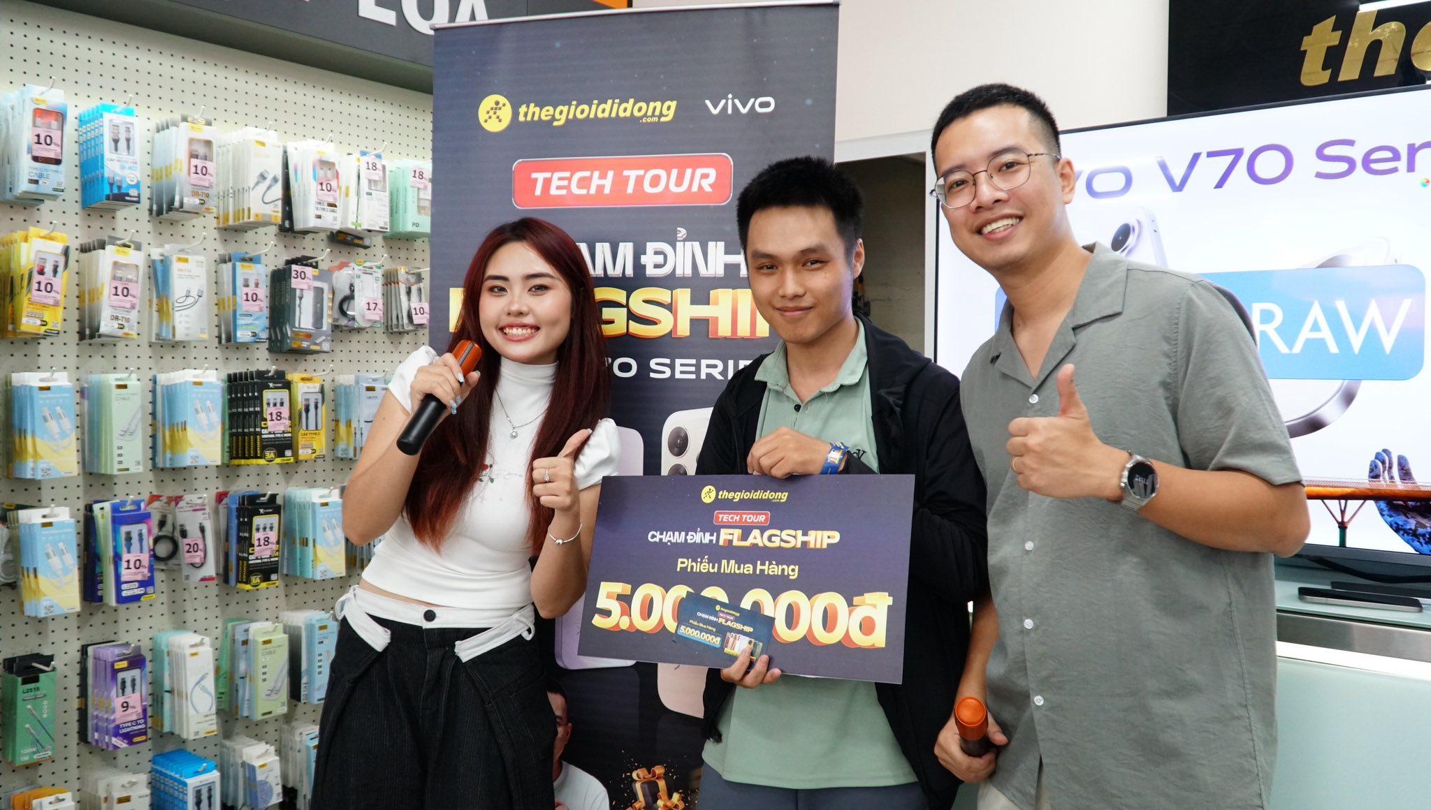 TECH TOUR – CHẠM ĐỈNH FLAGSHIP TECH TOUR – CHẠM ĐỈNH FLAGSHIP