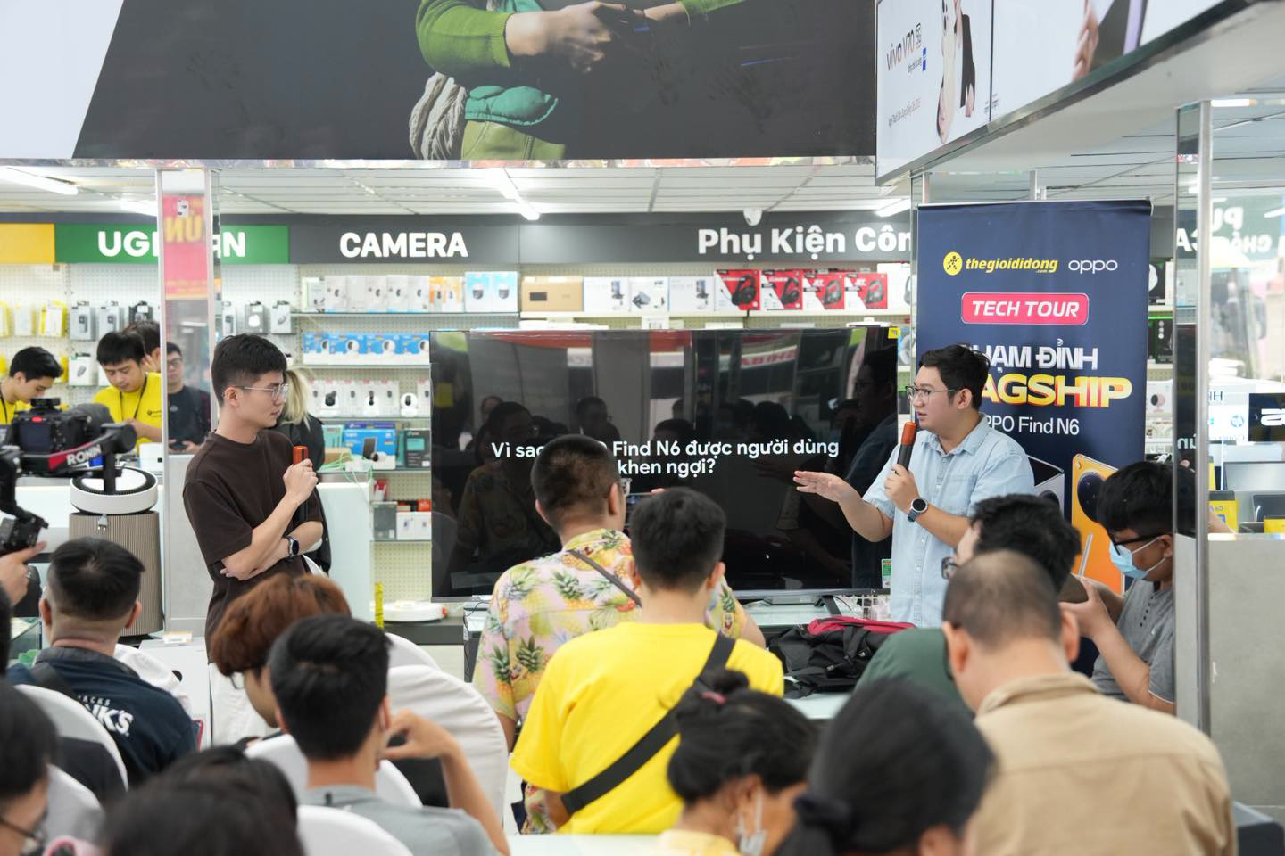 TECH TOUR – CHẠM ĐỈNH FLAGSHIP TECH TOUR – CHẠM ĐỈNH FLAGSHIP