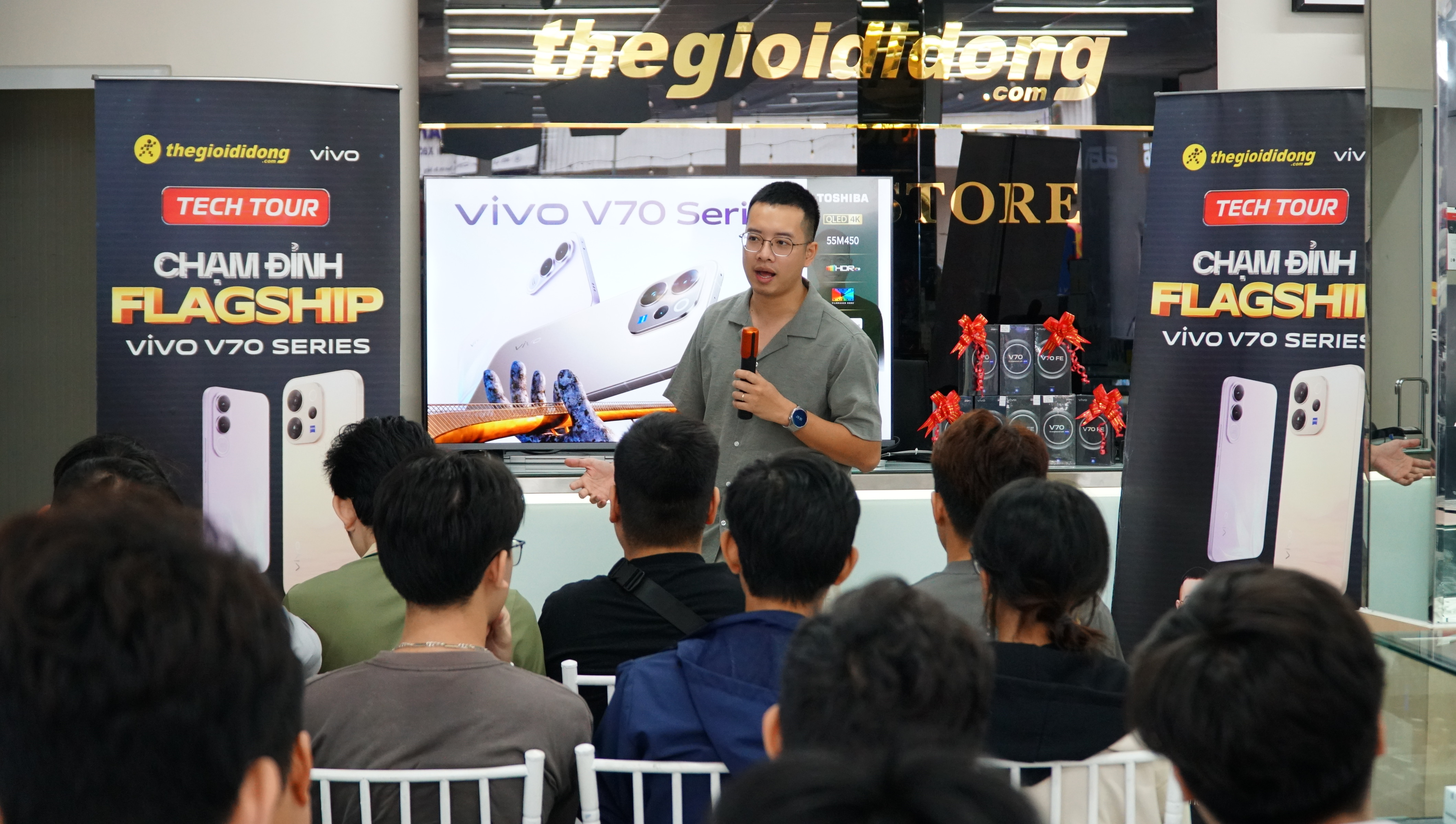 TECH TOUR – CHẠM ĐỈNH FLAGSHIP TECH TOUR – CHẠM ĐỈNH FLAGSHIP