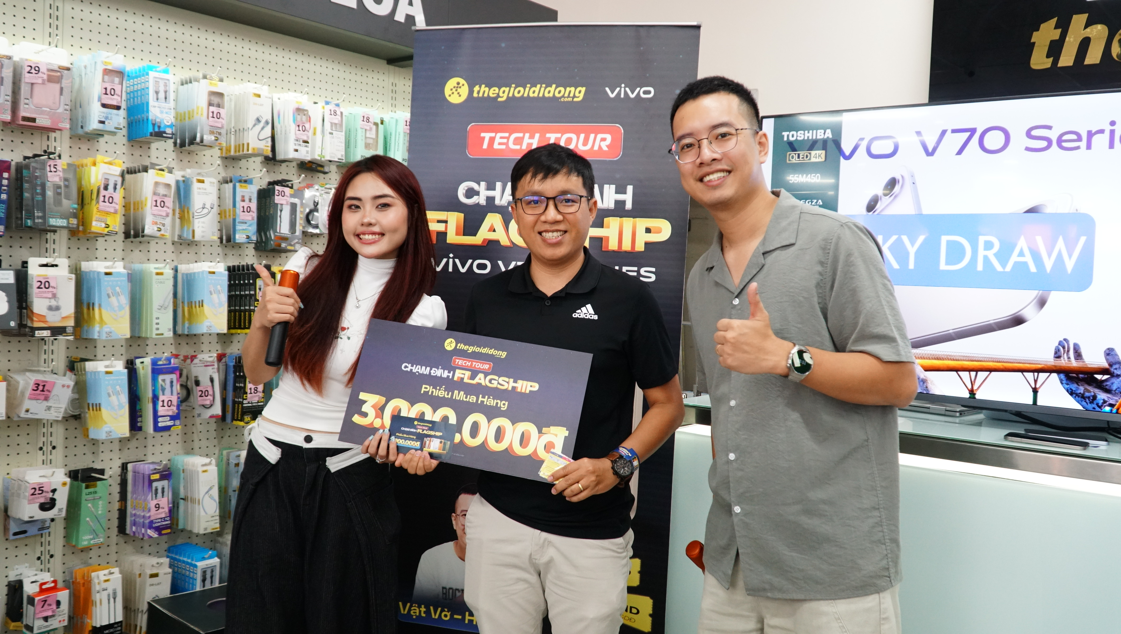 TECH TOUR – CHẠM ĐỈNH FLAGSHIP TECH TOUR – CHẠM ĐỈNH FLAGSHIP
