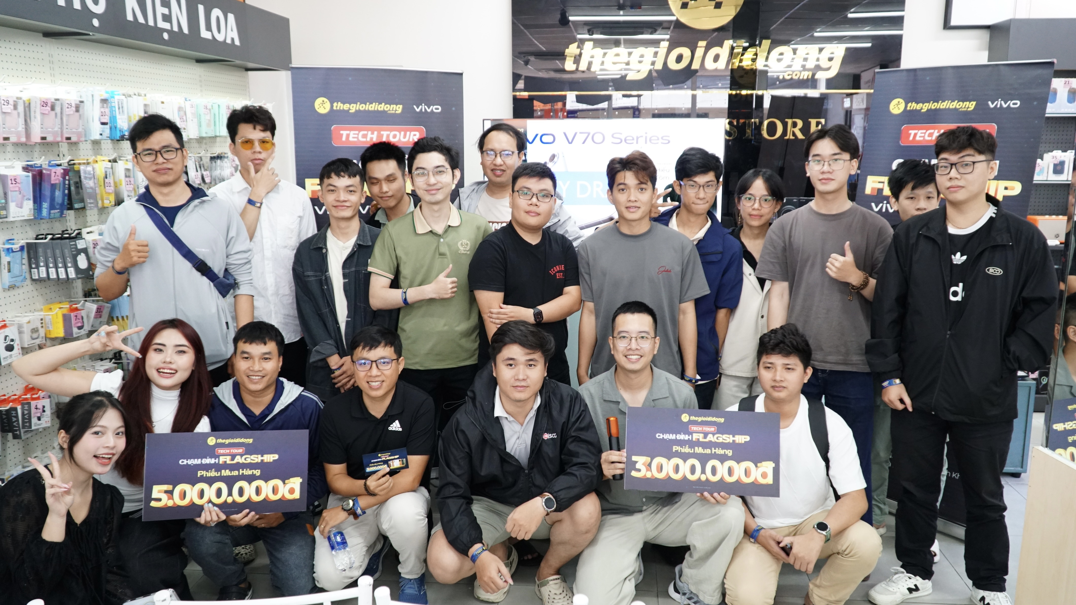 TECH TOUR – CHẠM ĐỈNH FLAGSHIP TECH TOUR – CHẠM ĐỈNH FLAGSHIP