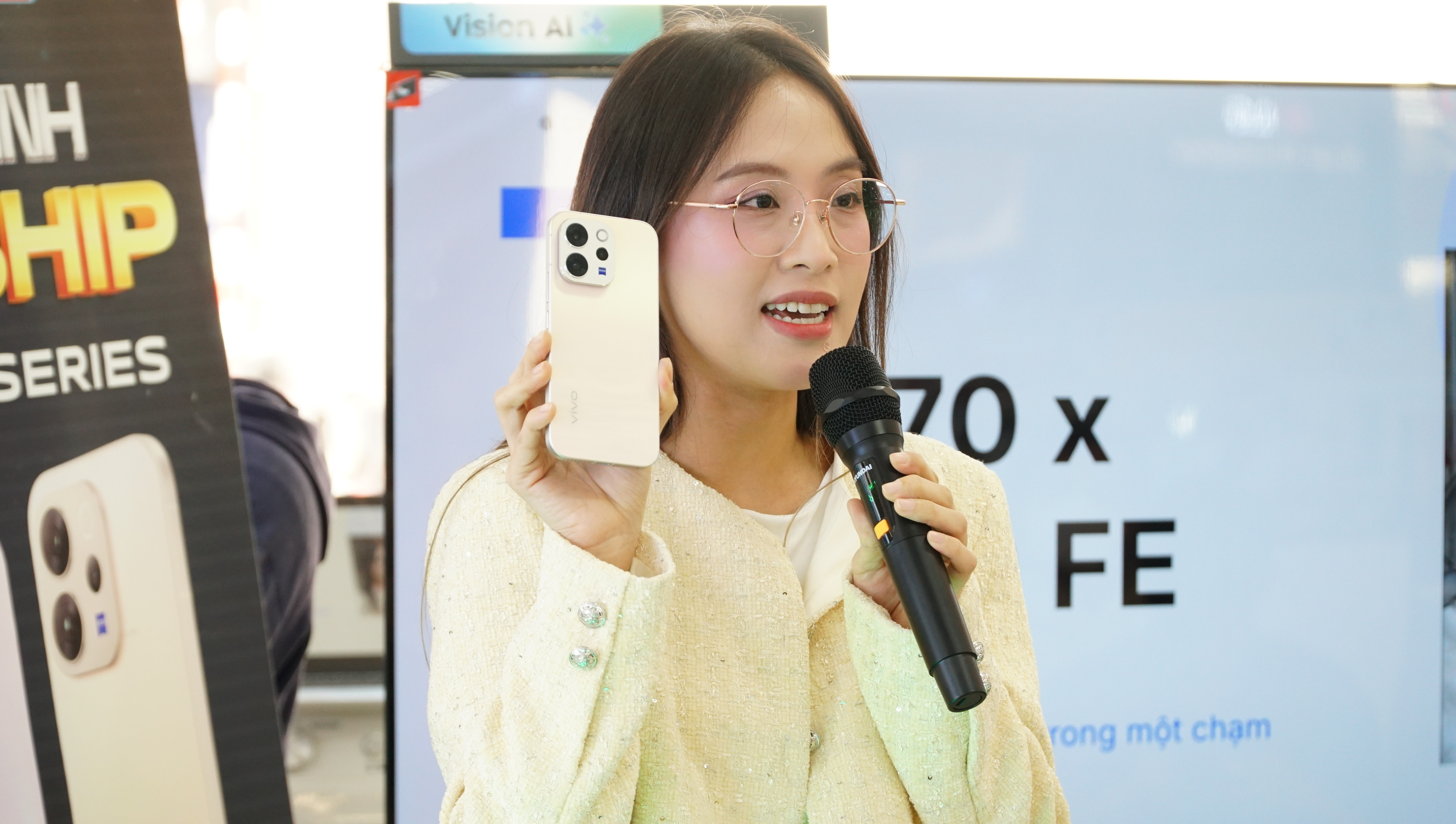TECH TOUR – CHẠM ĐỈNH FLAGSHIP TECH TOUR – CHẠM ĐỈNH FLAGSHIP