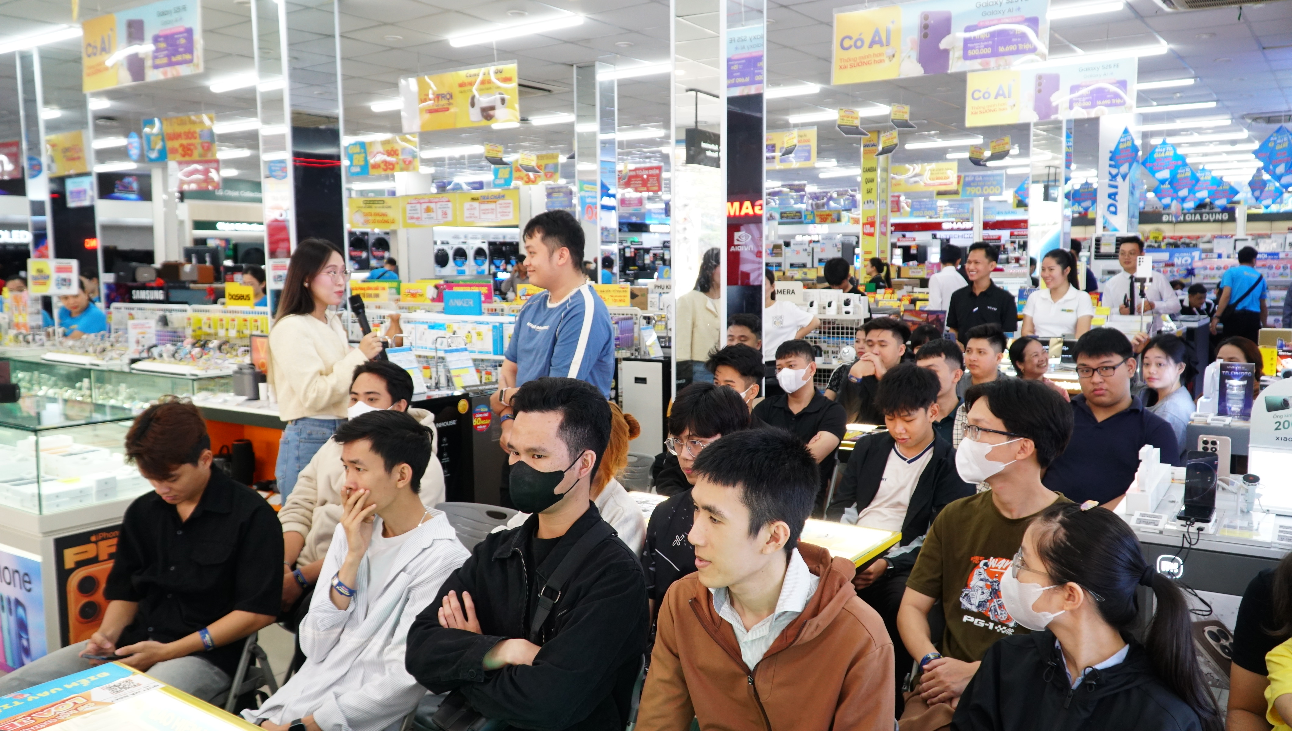 TECH TOUR – CHẠM ĐỈNH FLAGSHIP TECH TOUR – CHẠM ĐỈNH FLAGSHIP