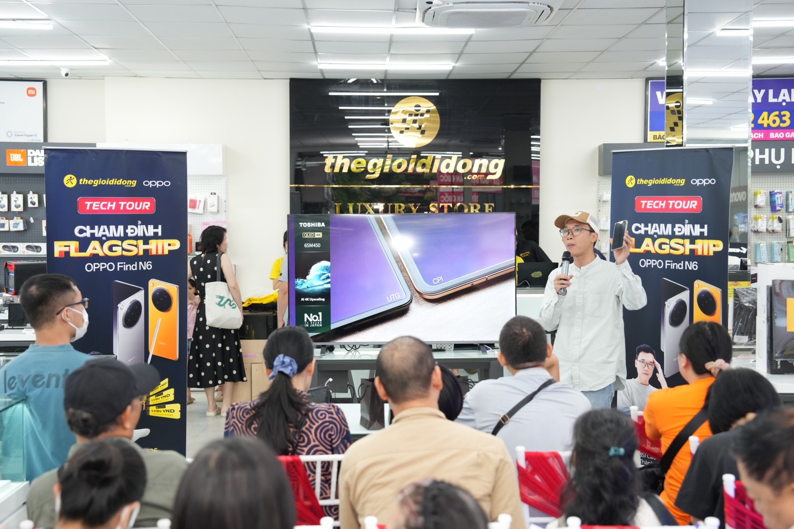 TECH TOUR – CHẠM ĐỈNH FLAGSHIP TECH TOUR – CHẠM ĐỈNH FLAGSHIP