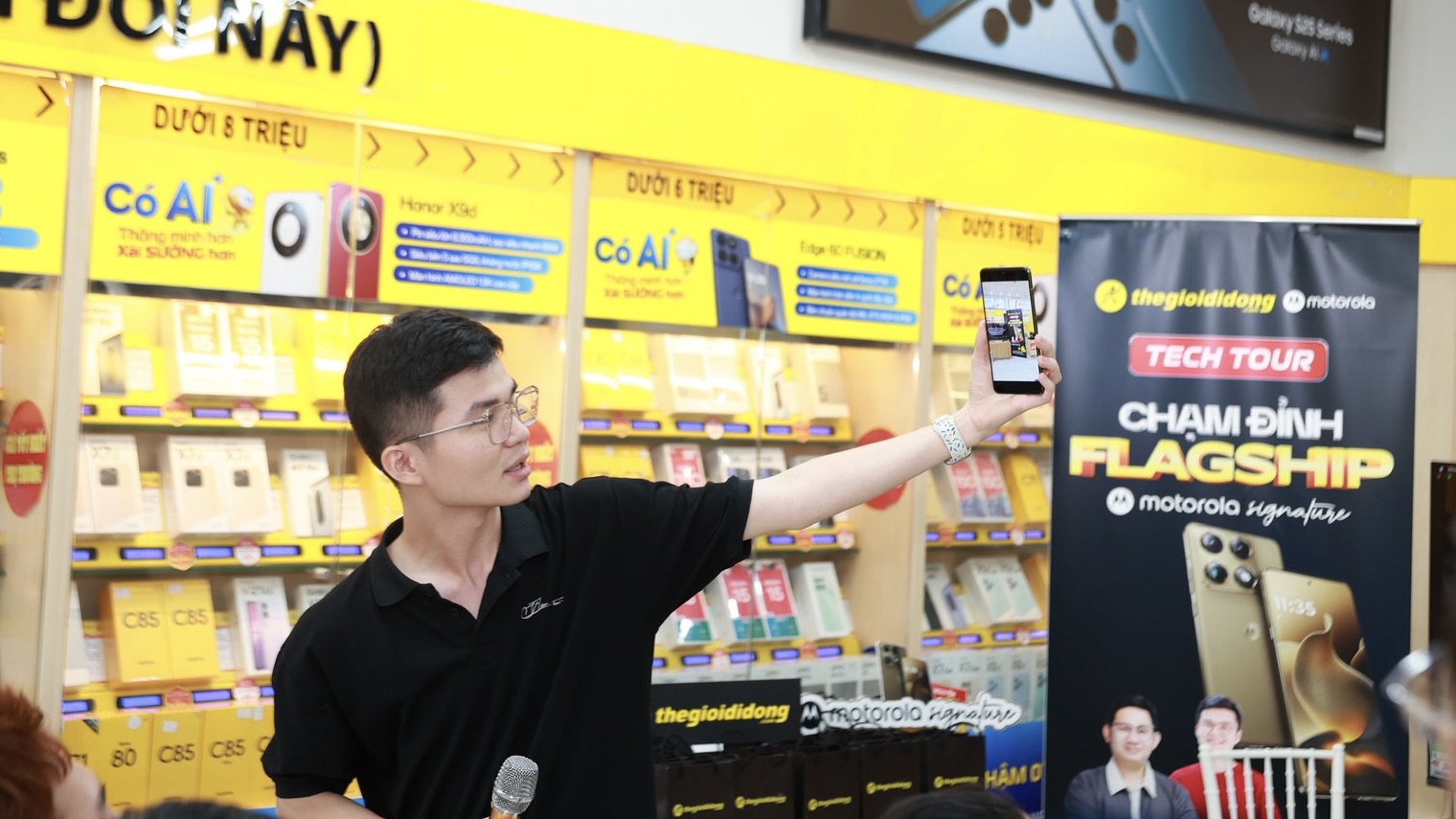 TECH TOUR – CHẠM ĐỈNH FLAGSHIP TECH TOUR – CHẠM ĐỈNH FLAGSHIP