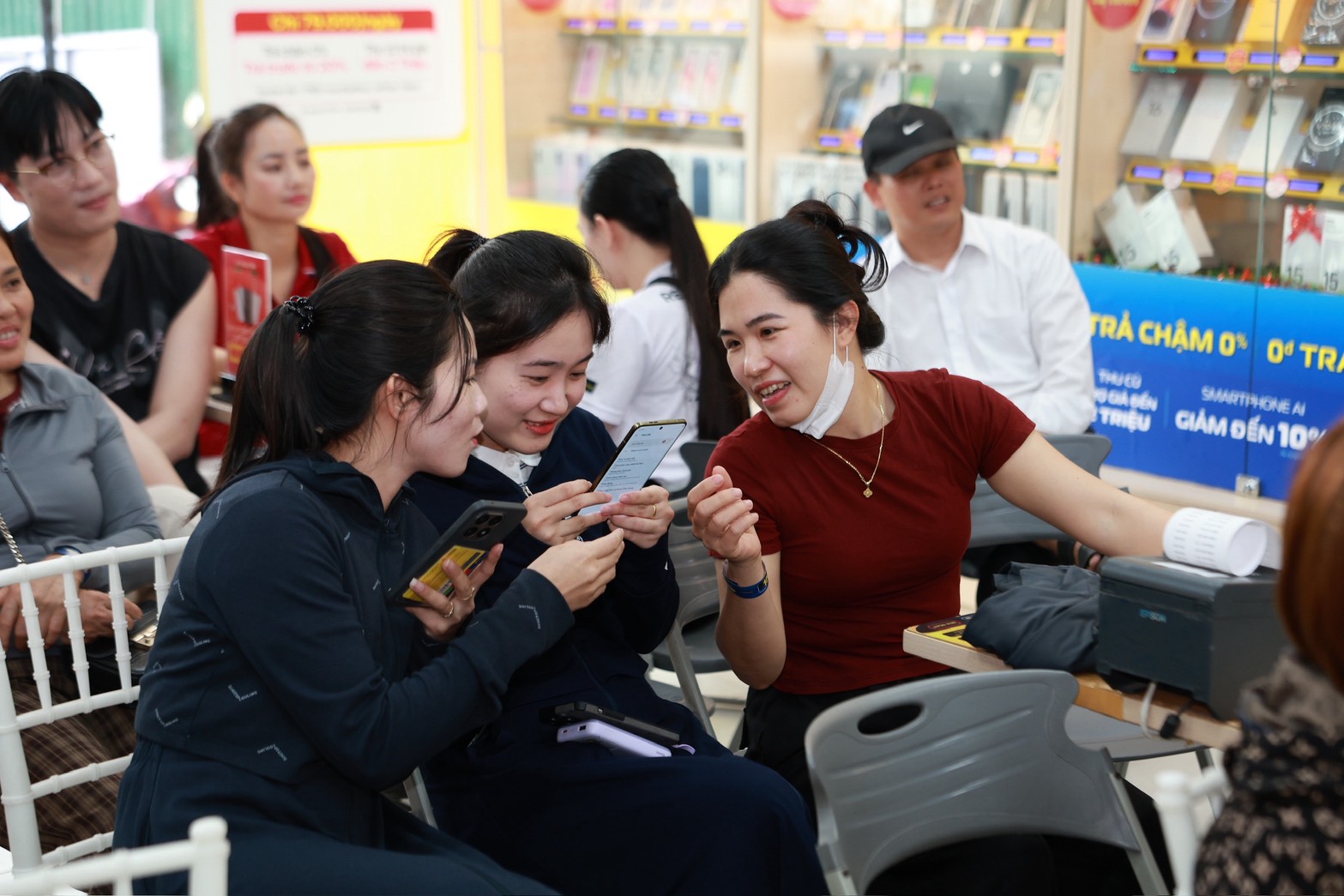 TECH TOUR – CHẠM ĐỈNH FLAGSHIP TECH TOUR – CHẠM ĐỈNH FLAGSHIP