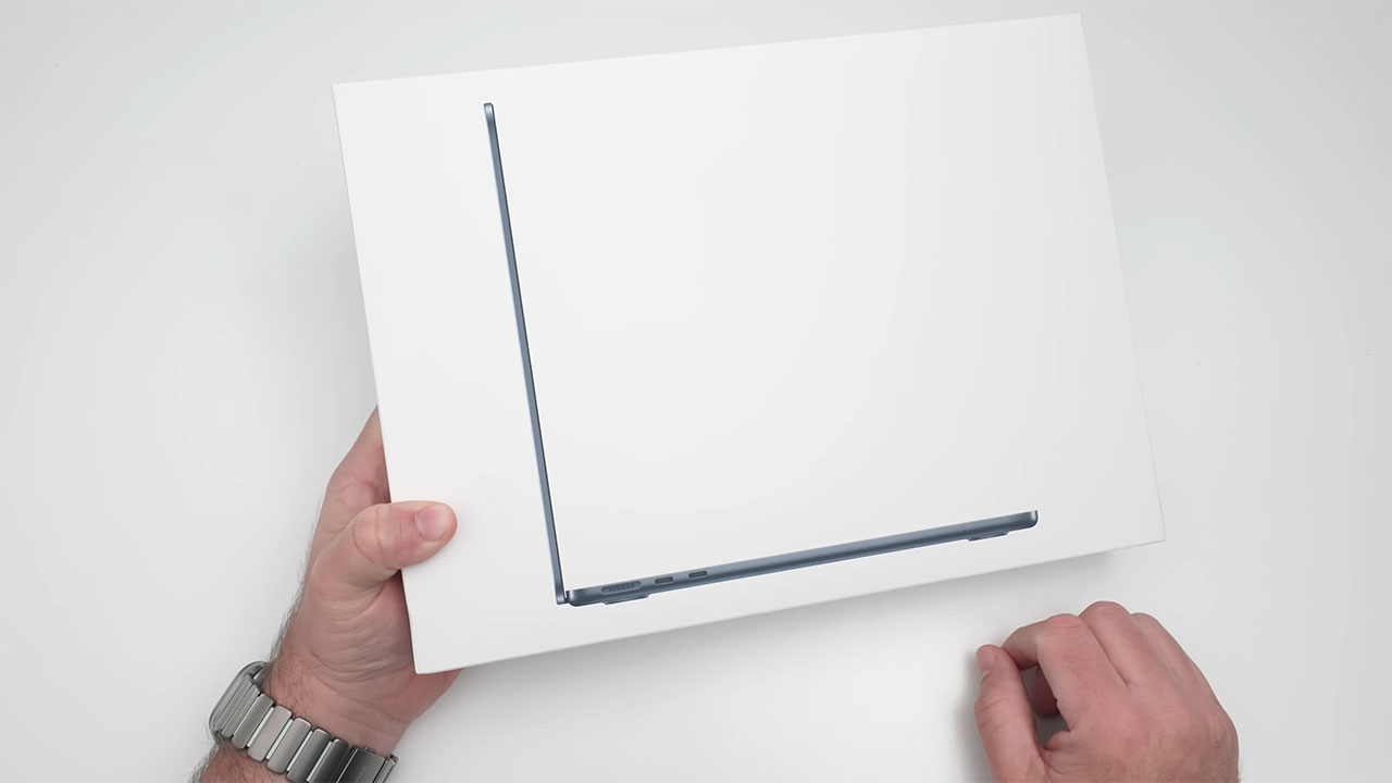 Trên tay MacBook Air M5 Hộp MacBook Air M5