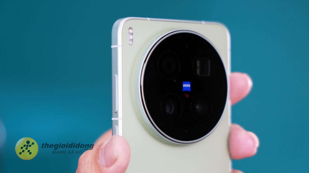 Trên tay nhanh vivo X300 Ultra và bộ Lens kit: Cụm camera siêu khủng, thiết kế đẹp Trên tay nhanh vivo X300 Ultra và bộ Lens kit: Cụm camera siêu khủng, thiết kế đẹp