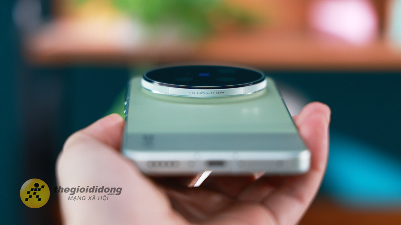 Trên tay nhanh vivo X300 Ultra và bộ Lens kit: Cụm camera siêu khủng, thiết kế đẹp Trên tay nhanh vivo X300 Ultra và bộ Lens kit: Cụm camera siêu khủng, thiết kế đẹp