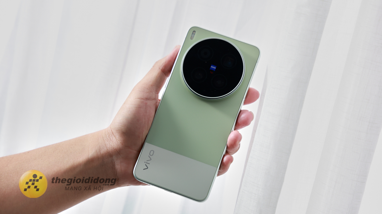 Trên tay nhanh vivo X300 Ultra và bộ Lens kit: Cụm camera siêu khủng, thiết kế đẹp Trên tay nhanh vivo X300 Ultra và bộ Lens kit: Cụm camera siêu khủng, thiết kế đẹp