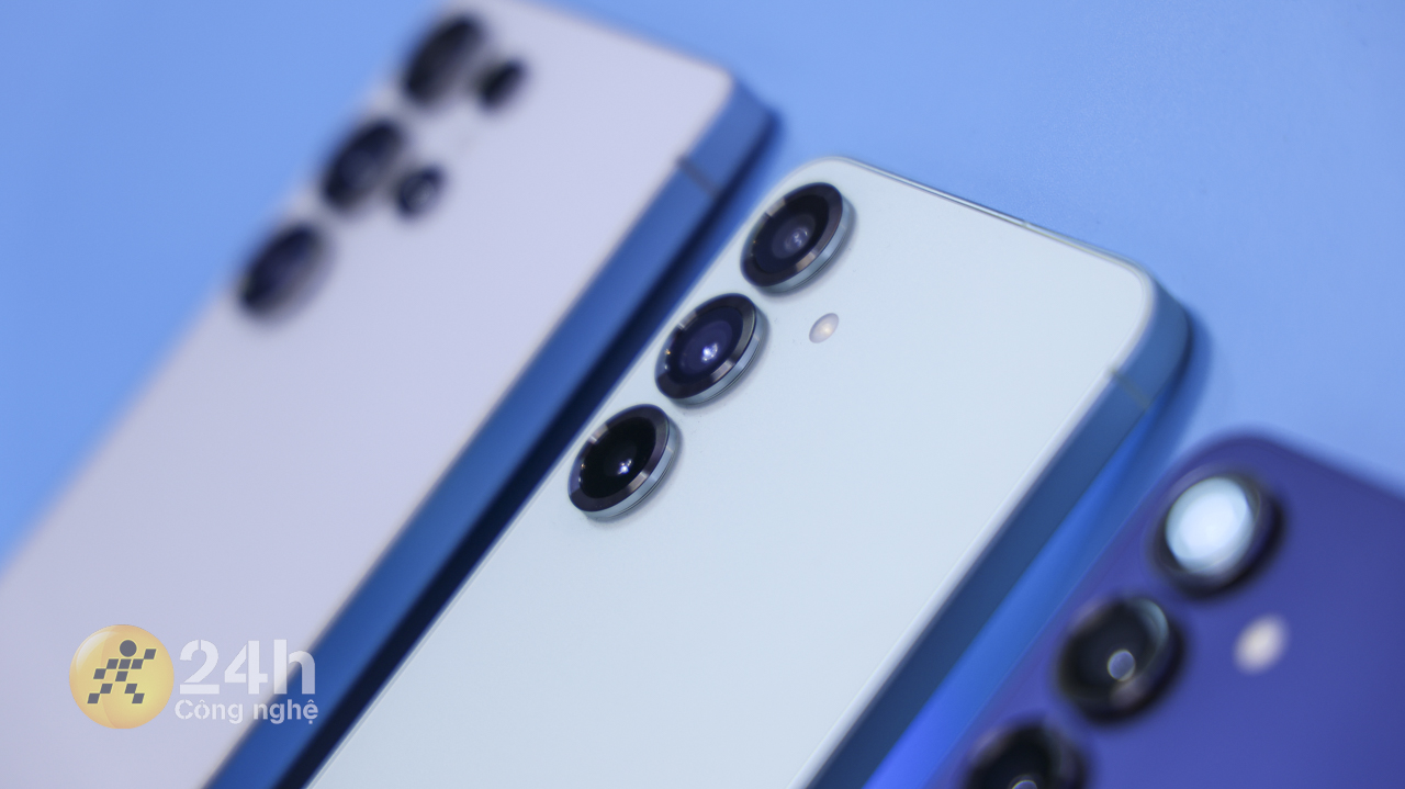 TOP 10 chiếc smartphone bán chạy nhất Thế Giới Q4/2025, thì có đến 4 máy Samsung