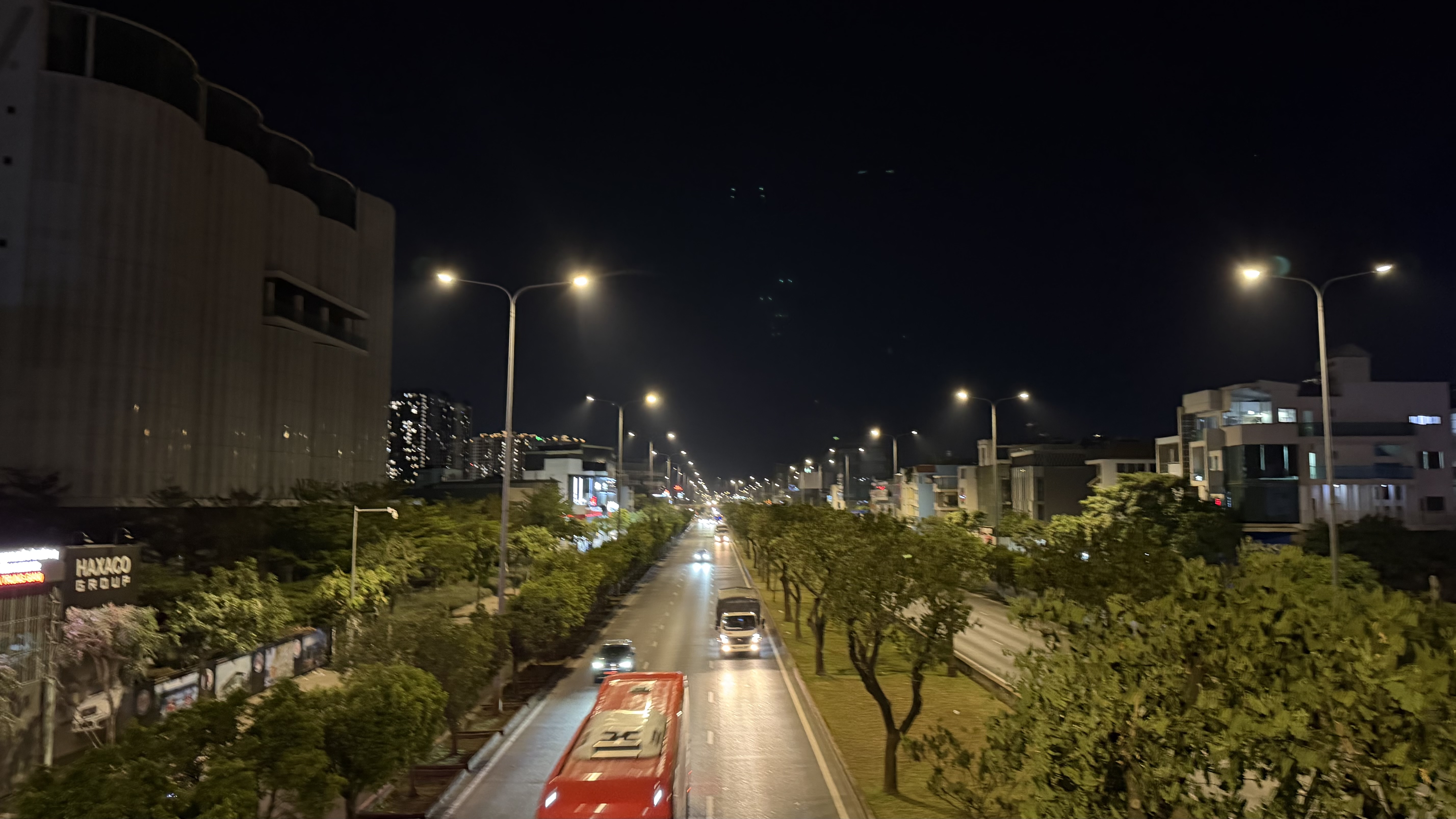 Đánh giá iPhone 17 Pro Max: Lần đầu mình nghiêm túc sử dụng một chiếc iPhone