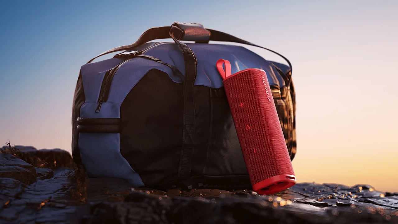 Xiaomi Sound Outdoor: Vừa là loa, cũng vừa là vật trang trí xịn sò cho góc làm việc