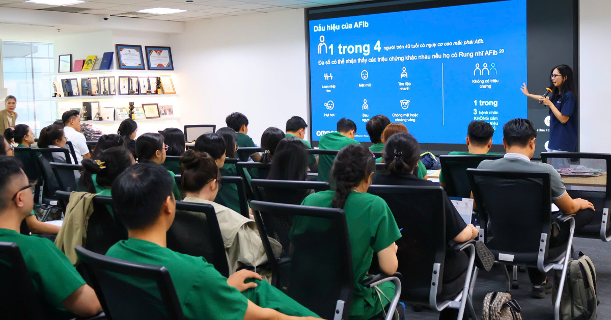 Đại diện Omron Healthcare Việt Nam chia sẻ kiến thức chuyên môn Đại diện Omron Healthcare Việt Nam chia sẻ kiến thức chuyên môn